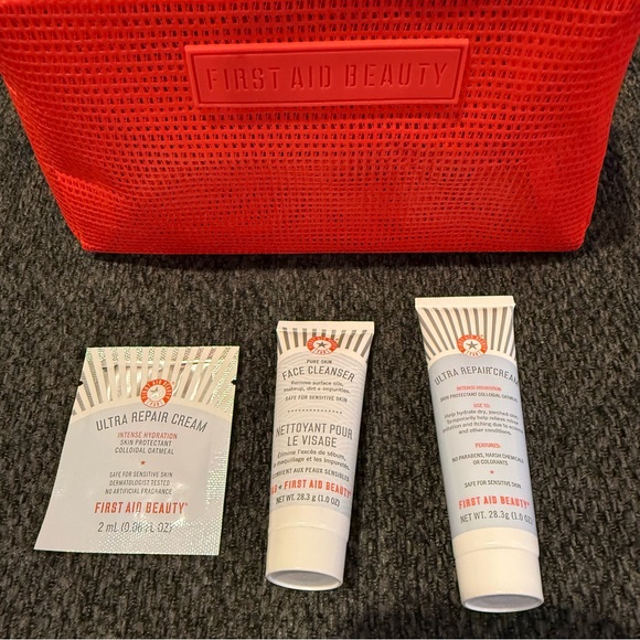 First Aid Beauty Bundle - Picture 3 of 4